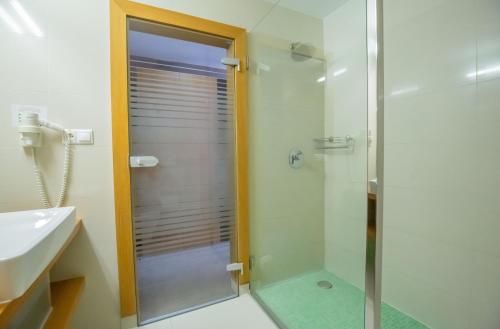 IMPIQ Hotel - image 14