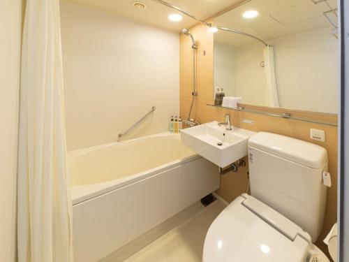 Small Double Room - Non-Smoking image 8