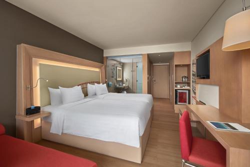 room detail thumbnail 1