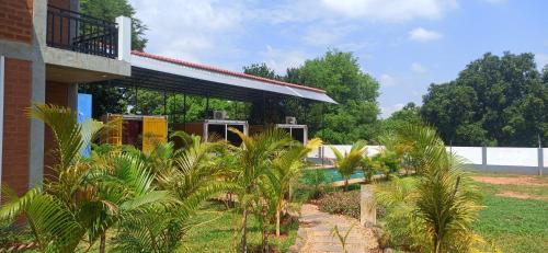 Studio with Pool View image 10