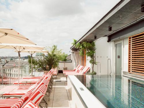 Kilátás, Grand Ferdinand - Beyond Stars and Standards near Zene Háza