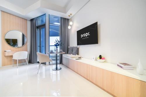 Cozy High-Floor Studio with Amazing Views - image 6