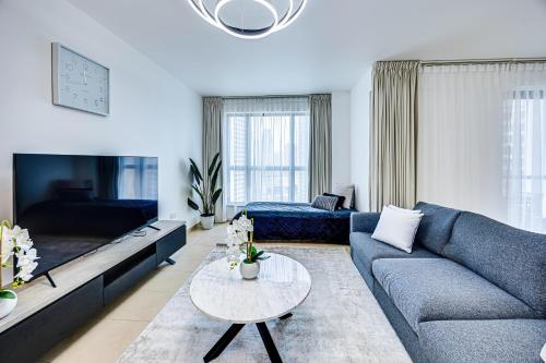 Stylish 2BR Apt just minutes from Beach, Dubái