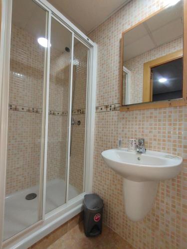 Double or Twin Room image 7