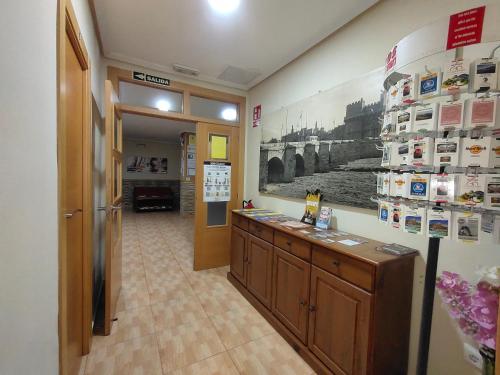 Double or Twin Room image 4