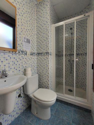 Double or Twin Room image 2