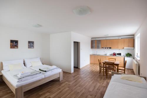 Buitenkant, A studio Veselka Litomyšl (A studio Veselka Litomysl) in Záhradí