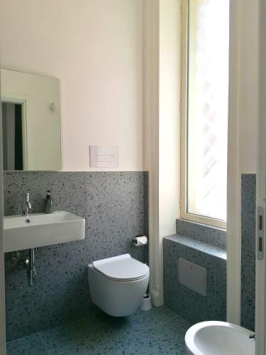 Double Room with Private Bathroom image 3