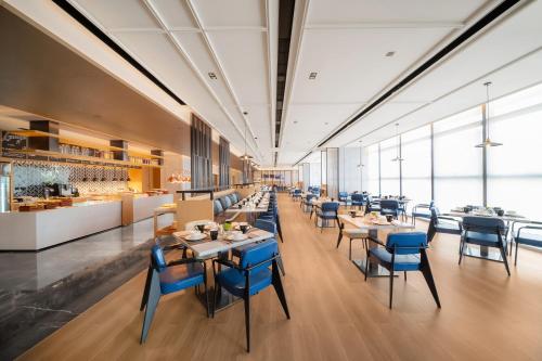 餐廳, 深圳大梅沙萬楓酒店-由萬豪管理 (Fairfield by Marriott Shenzhen Dameisha) in 鹽田區