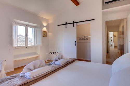 Three-Bedroom Apartment image 2