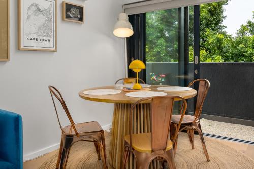 Sea Point Artistic Hideaway - Rooftop Pool Gym - main image