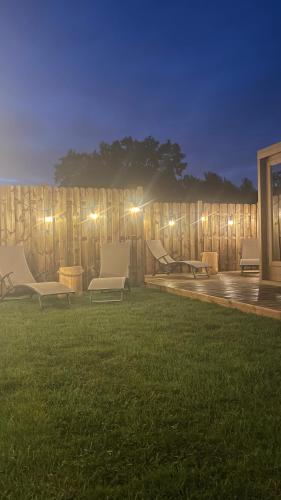 Stodoły Trzy Żywioły (Stodoly Trzy Zywioly) in Kwilcz