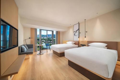 room detail thumbnail 1