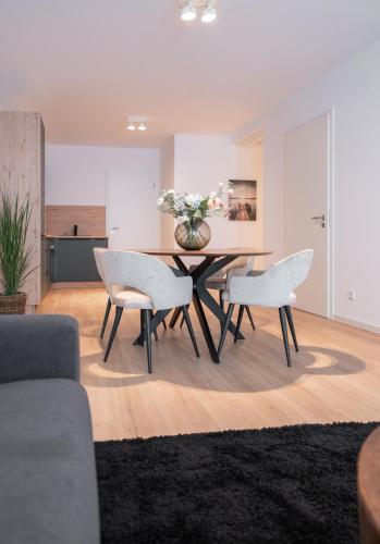 . SCHÖNTALHAUS City Apartments