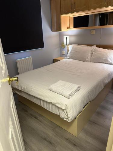 Ruxley Rooms - image 14