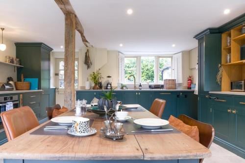 The Mill House - Beautiful 4BD Country Home in Pitchcombe