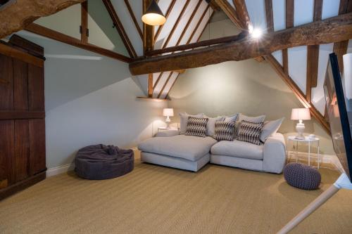 The Mill House - Beautiful 4BD Country Home in Pitchcombe