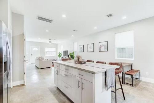 Centrally Located Pet Friendly 3 Bedroom Haven in Houston, USA