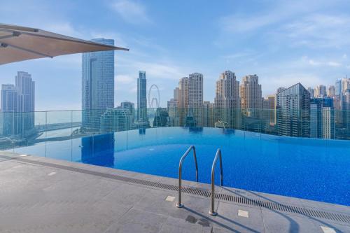 Savis Home -Radiant Dubai Ain & Marina View - image 12