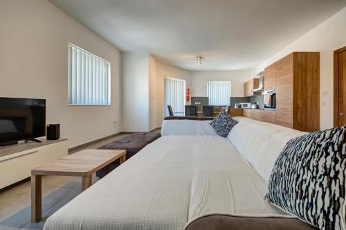 Spacious 3BR Apt with private balconies in M'Scala by 360 Estates