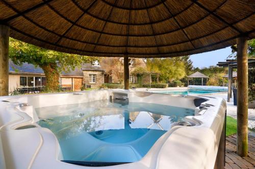 Logis Hotel Domaine du Moulin Cavier - Restaurants & Spa