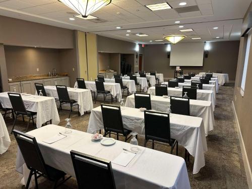 奥科诺默沃克希尔顿花园旅馆 奥科诺默沃克希尔顿花园旅馆