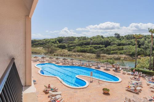 Double or twin room, pool view