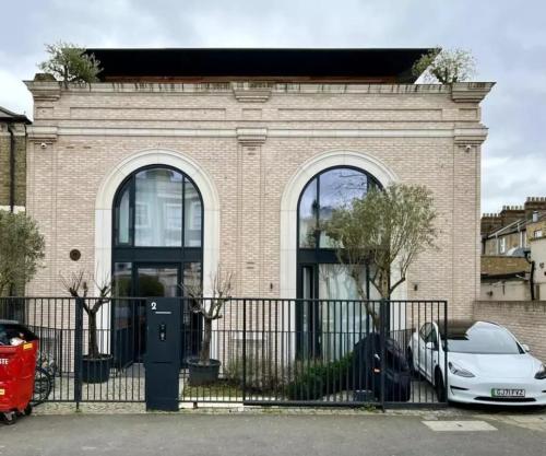 Luxury West London living in Loftus Road London