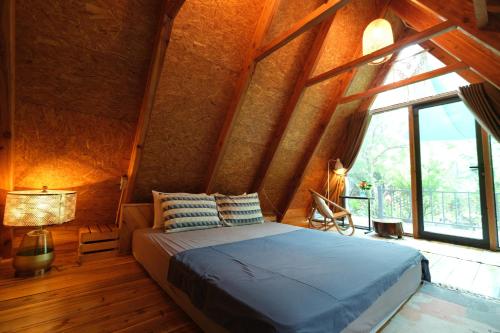 Blue Lagoon Cat Ba in Lan Ha Bay