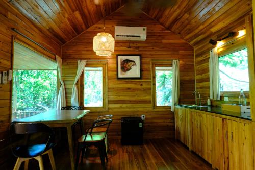 Blue Lagoon Cat Ba in Lan Ha Bay