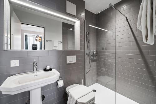 Large Single Room