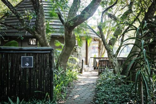 Emdoneni Lodge with Zululand Cat Conservation Project Emdoneni Lodge with Zululand Cat Conservation Project