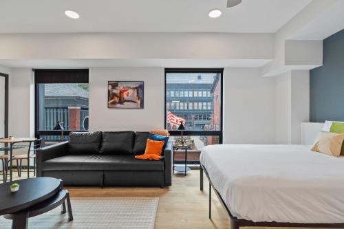 CozySuites on Mass with garage parking #12 secondary