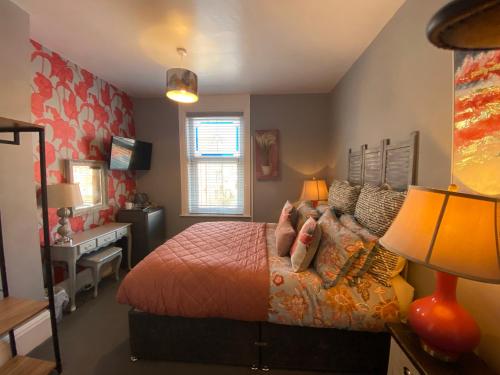 Deluxe Double Room with Shower room in The Mayfield Hotel