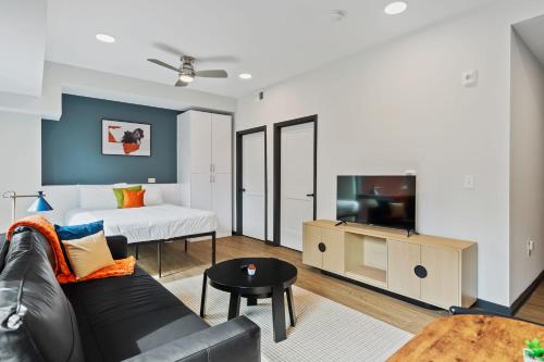 CozySuites on Mass with garage parking #13 thumb 3