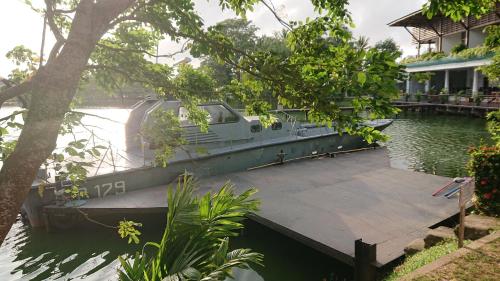 Nearby attraction, CANAAN MUSIC Hotel in Ratmalana Airport