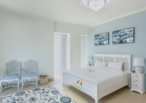 Luxurious 2 Bed Next to Burj Khalifa, Hosted by Desert City Stays, Dubaï (photo 2)