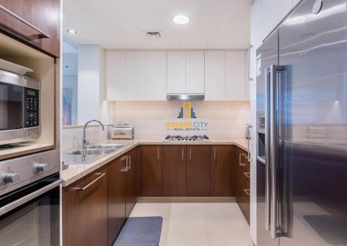 Luxurious 2 Bed Next to Burj Khalifa, Hosted by Desert City Stays, Dubaï (photo 10)