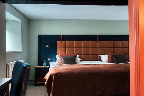 2 twin beds