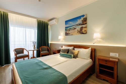 Double or twin room, lake view