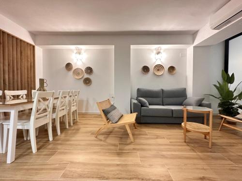 Valencia & Suites Ayora 3