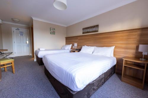 Photo - Riverside Hotel