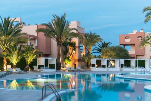 Oliva Nova Beach & Golf Hotel - 수영장