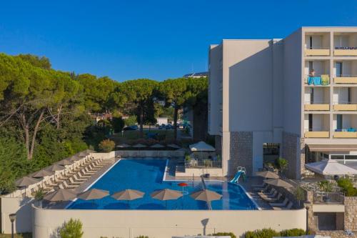 泳池, Family Hotel Adria - All inclusive in 奧格勒納莫魯