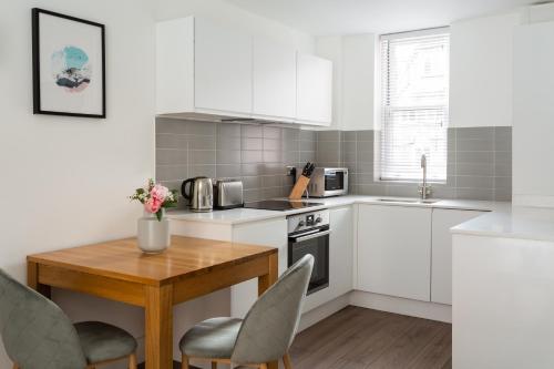 Victoria Vincent Square By Viridian Apartments - Chelsea