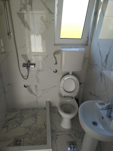 Hostel Vera - Airport Podgorica - main image