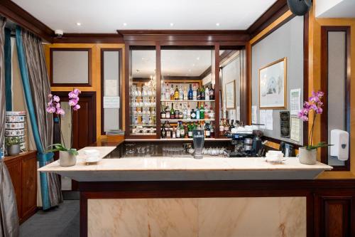 Langham Court Hotel - main image