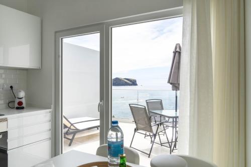 Mosteiros Sunset and Islets Apartment in มอสเตย์โรส