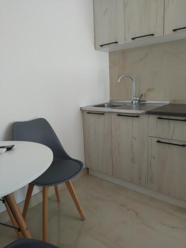 Hostel Vera - Airport Podgorica in Подгоріца