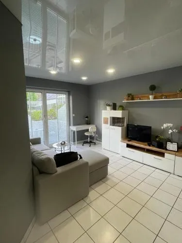 Apartment mit Balkon, Küche & Waschmaschine an der WHU in Vallendar, Deutschland